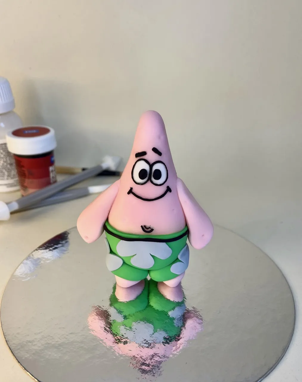 Tarta de aniversario con decoración personalizada